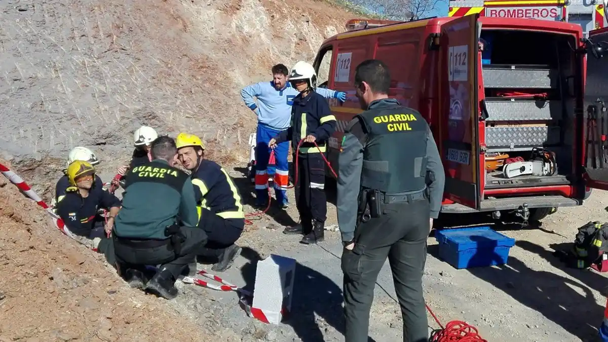 España: desesperada búsqueda de un niño que cayó en un pozo