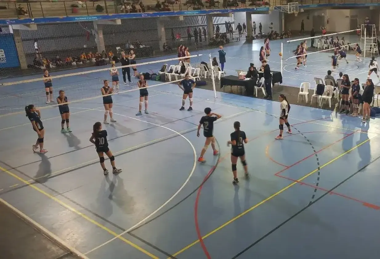 Los Clubes Municipales reciben a deportistas que disputan el certamen bonaerense.