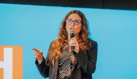 ¿Quién es Jimena López?: La massista que va segunda en la lista de Fuerza Patria detrás de Taiana