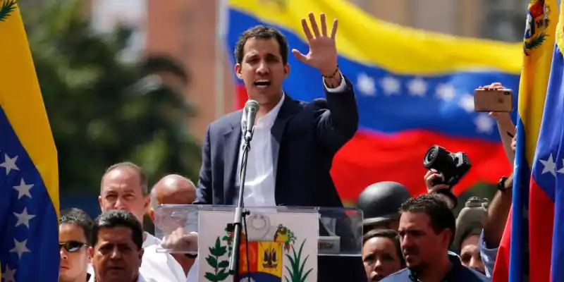 ¿Apoyando el socialismo? Guaidó le augura éxito a Luis Arce como mandatario de Bolivia