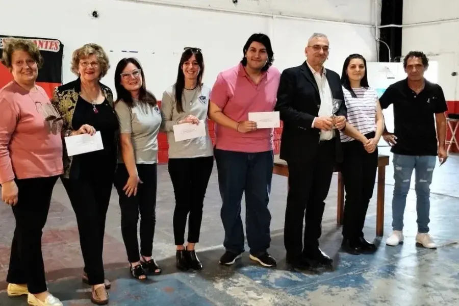 Calvo sigue acompañando las instituciones intermedias de la región