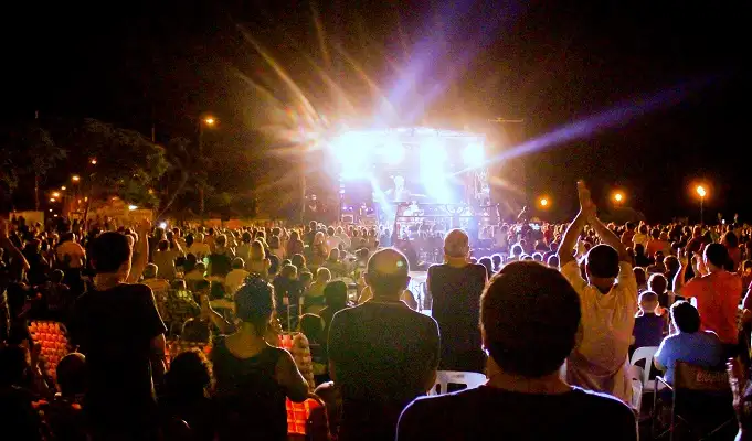 Más de 30 mil personas vibraron con la Fiesta del Pescado y el Vino 