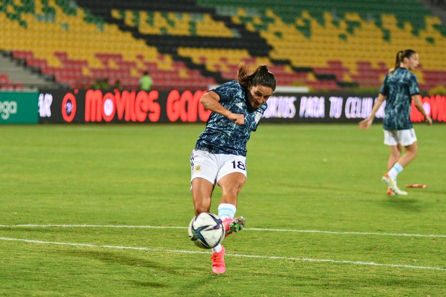 Romina jugará en México