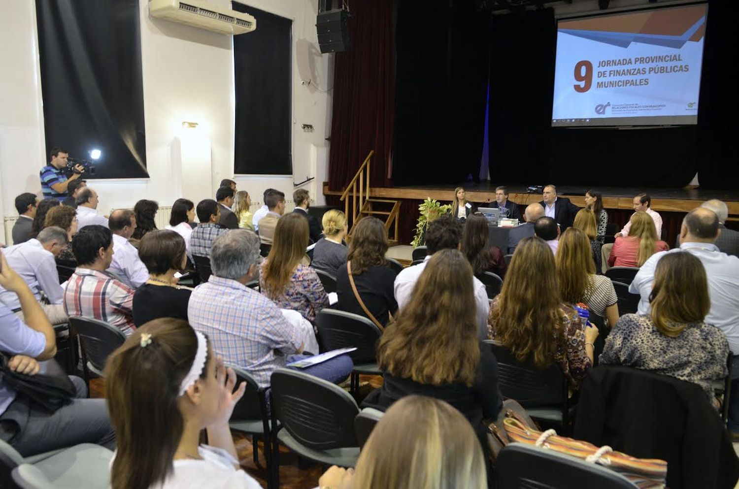El gobierno coordina políticas con los municipios en materia de finanzas públicas