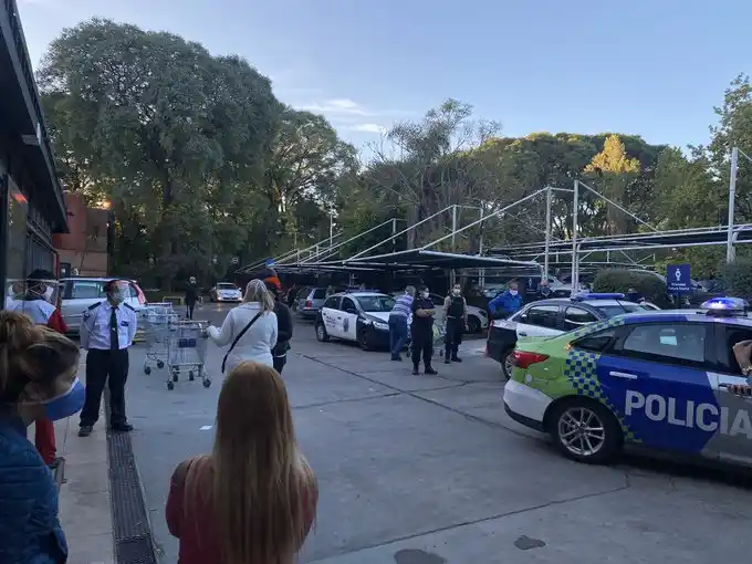 San Isidro: Posse ordenó el cierre de una sucursal de Coto por caso de coronavirus