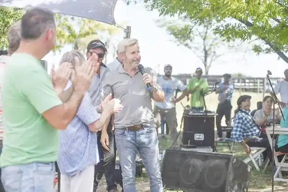 Frigerio pasó por Nogoyá y recibió  el apoyo del sector agropecuario