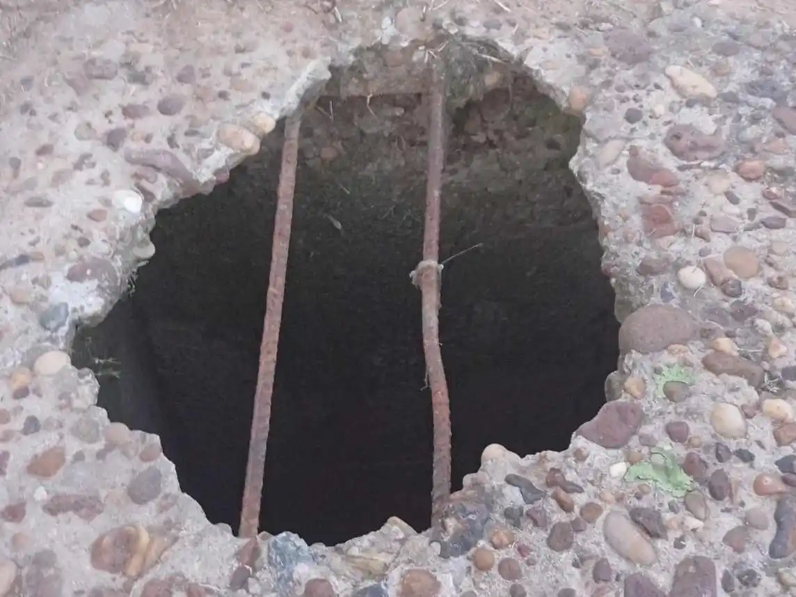 11 de Septiembre y Ayacucho: esta tapa del desagüe es un peligro