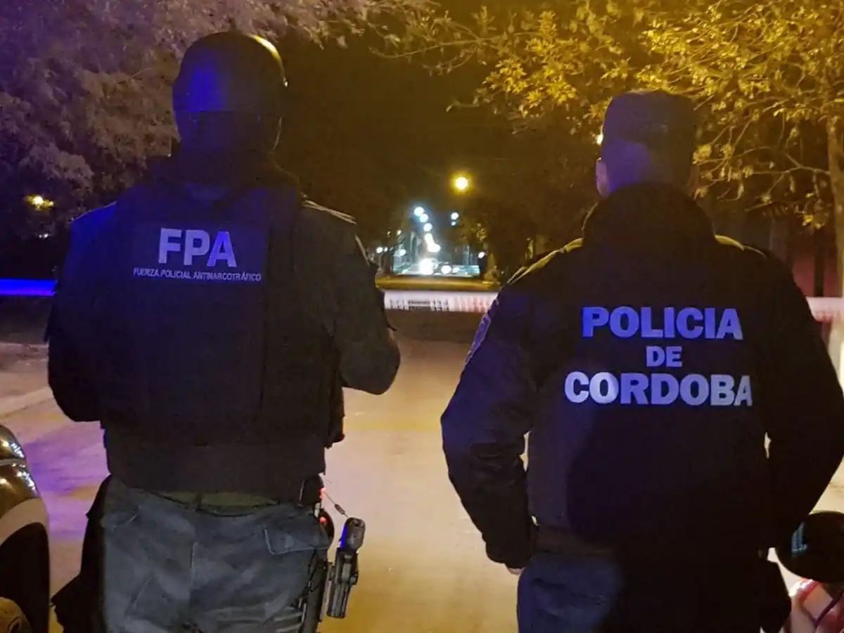 Pareja detenida con drogas en Freyre