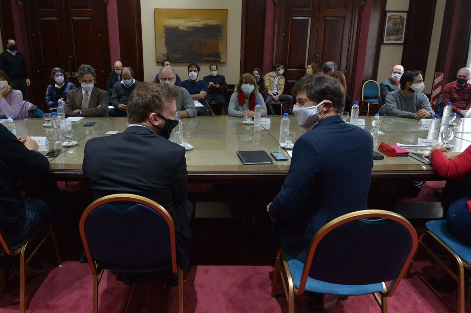 El Comité de Expertos le recomendó a Kicillof autorizaciones graduales en el interior