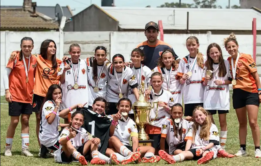 Copa de Oro. Las chicas de Villa Díaz Vélez