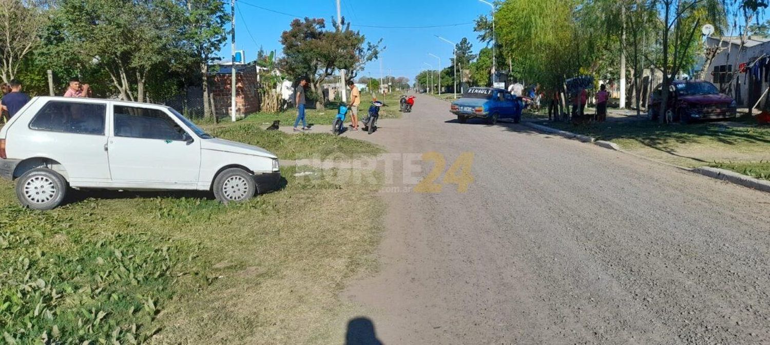 Conductor chaqueño chocó dos autos estacionados e impactó contra una mujer y su beba de 5 meses