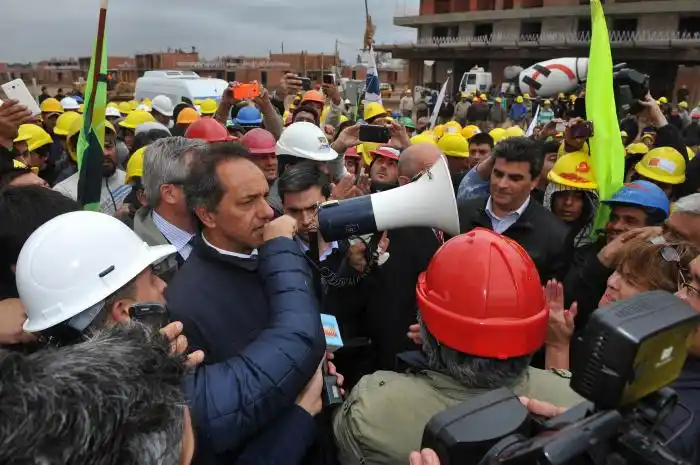 Desde Córdoba Scioli se mostró dispuesto a trabajar "codo a codo" con Schiaretti