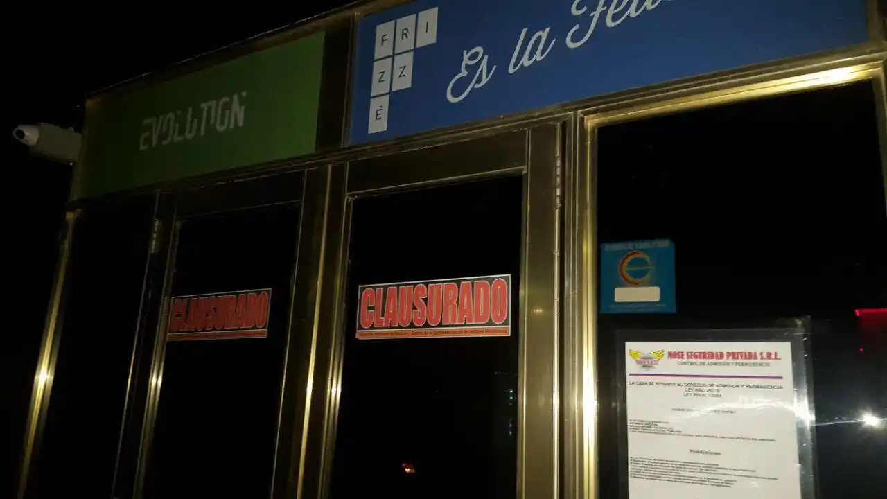 Clausuran varios locales bailables en la costa