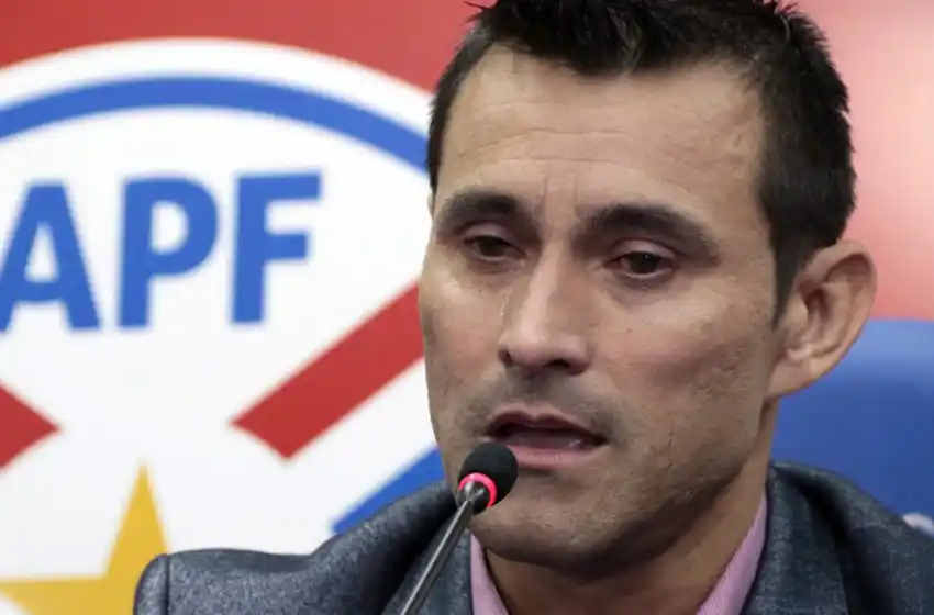 Justo Villar se retira de la selección paraguaya