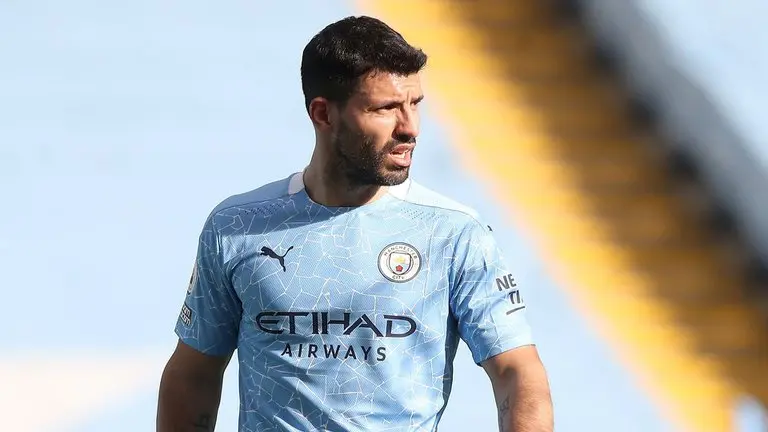 En Europa aseguran que el futuro del Kun Agüero está entre el PSG y la Juventus