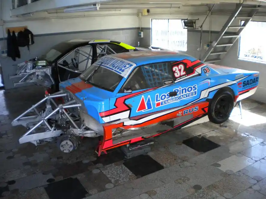 La Dodge de Campoy en el UR Racing