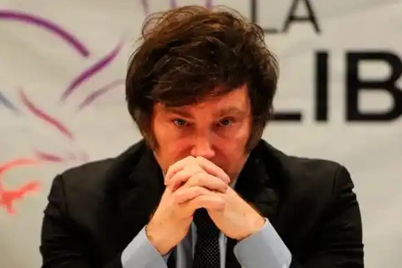 Mal día para Milei: El Senado rechazó el DNU que otorga 100.000 a la SIDE y aprobó el presupuesto universitario