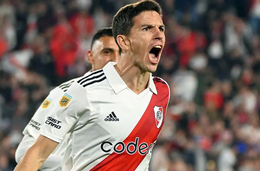 River recuperó la ventaja en la cima