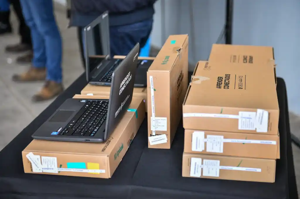Las escuelas santafesinas recibirán más de 37.400 netbooks