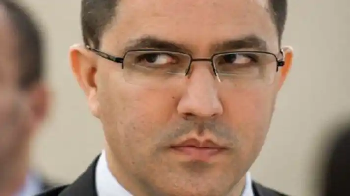 ¡CINISMO! Arreaza ofrece oxígeno a Manaos mientras en Venezuela los hospitales carecen de insumos