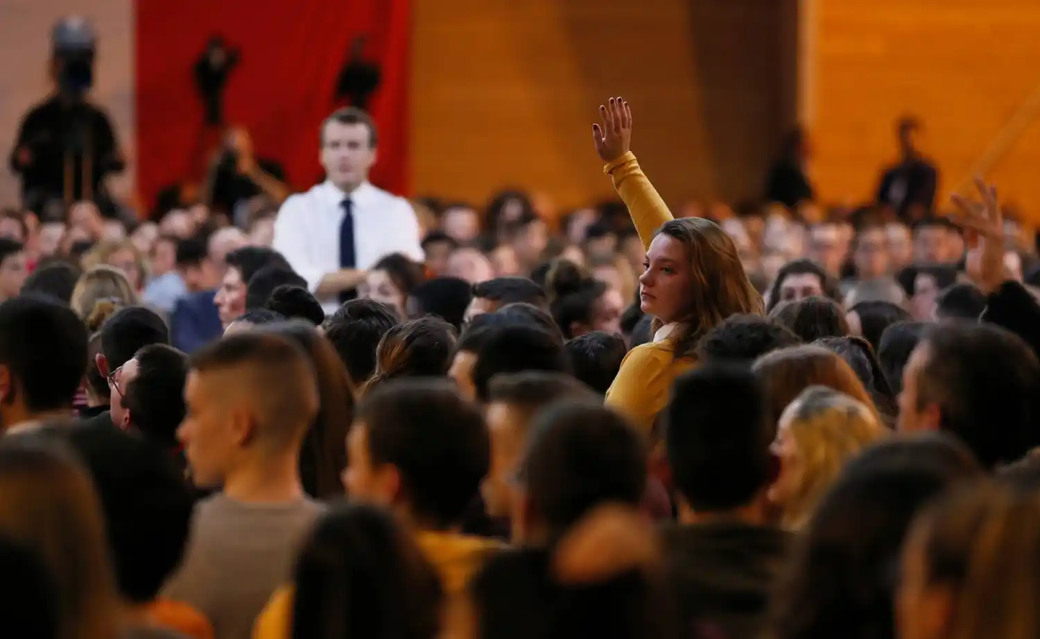 Francia impulsa el acceso juvenil a la cultura con euros