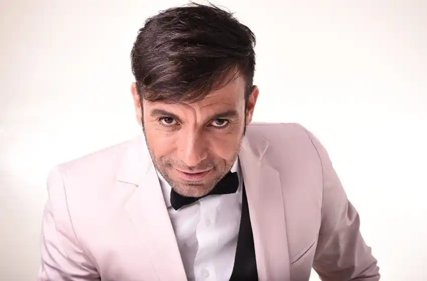 Bossi lanza su nuevo espectáculo en la ciudad