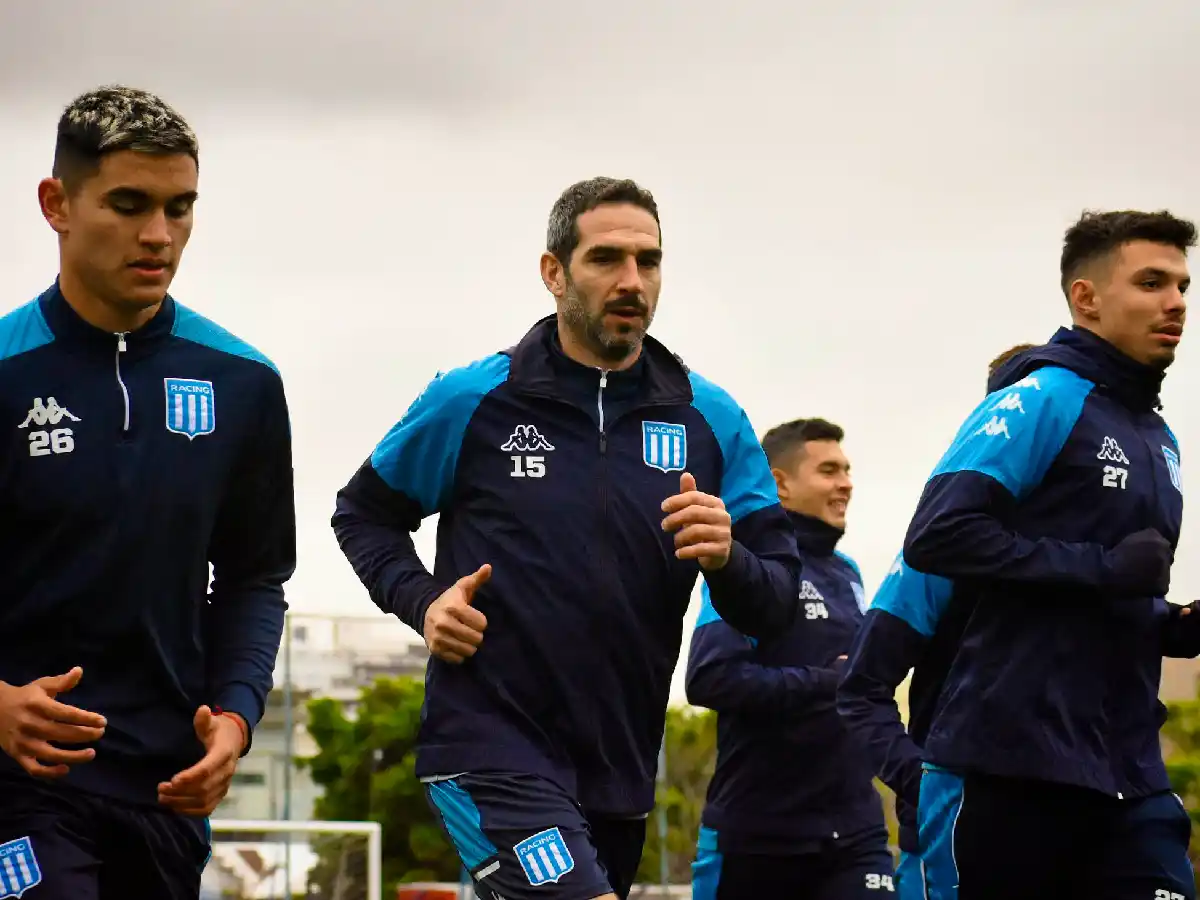 López firmó el contrato para su tercer ciclo en Racing