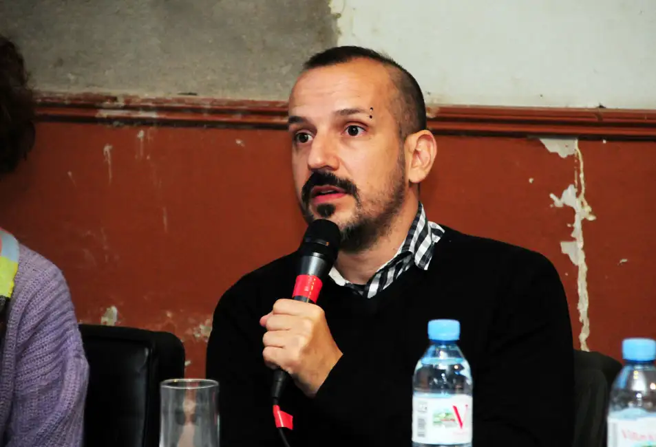 Periodista de Clarín afirmó que los diarios deben reinventarse 