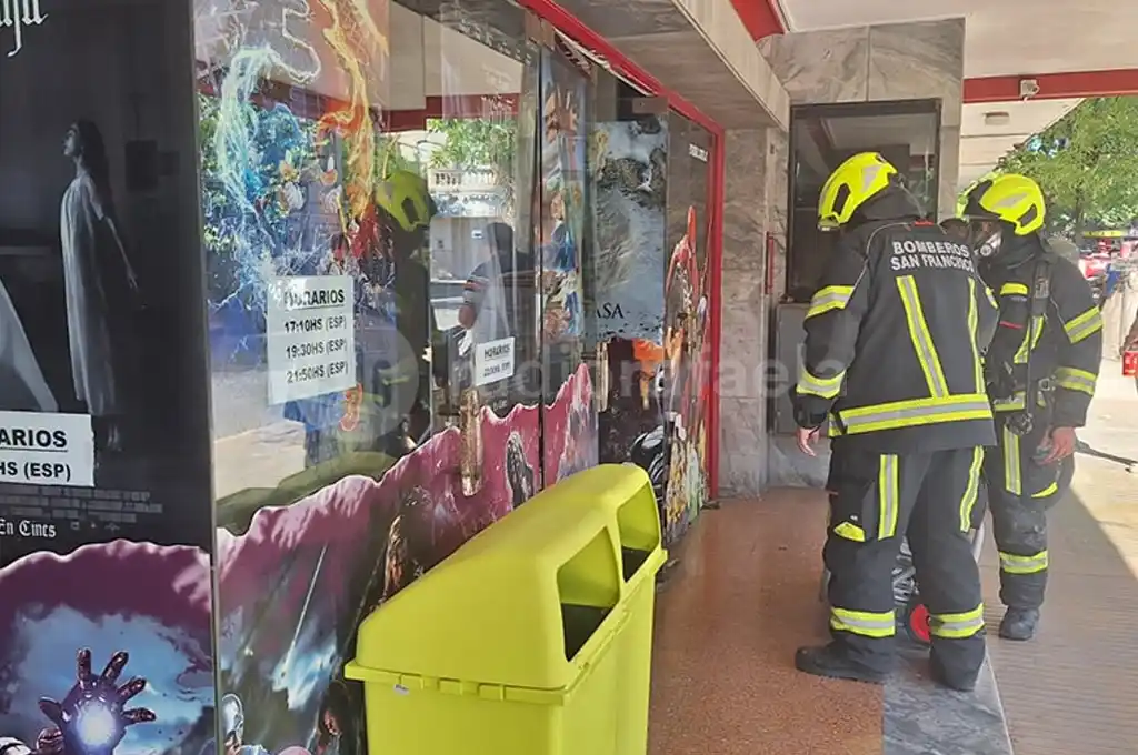Se prendió fuego una máquina de hacer pochoclos en un cine de la región