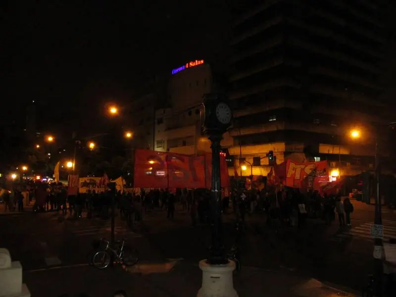 La Plata: Reprimen a choferes de las líneas Este y 520
