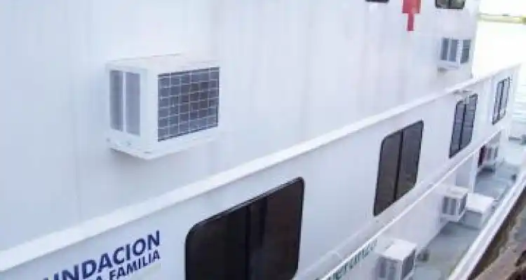 Catamarán sanitario sin médicos