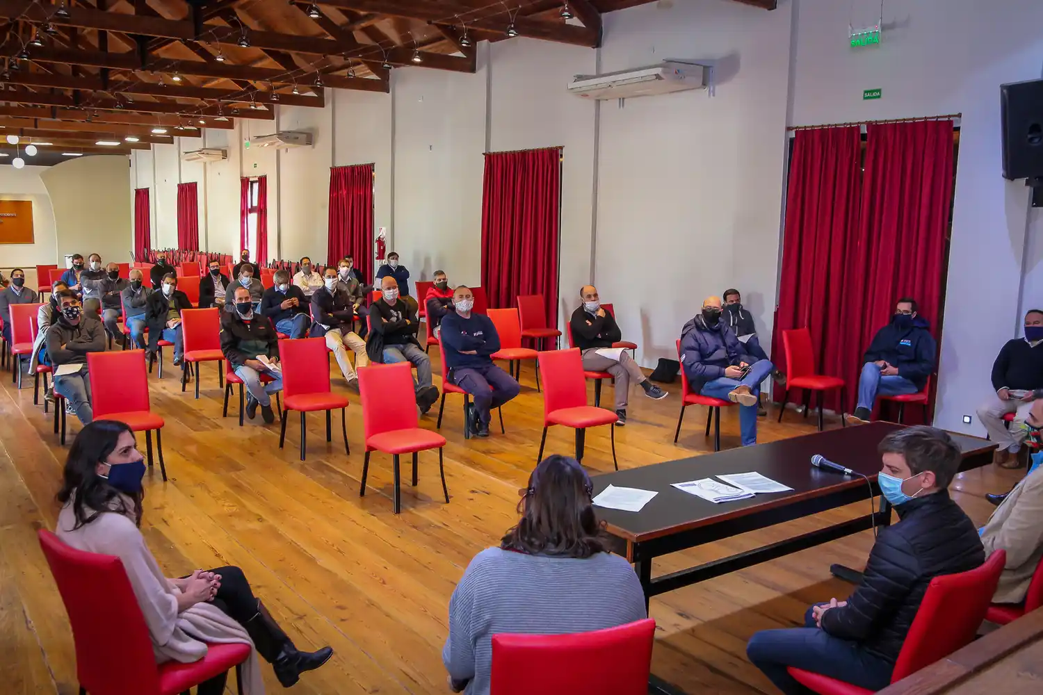 Capacitación a transportistas: "Un permiso de circulación no es un carnet libre de Covid"