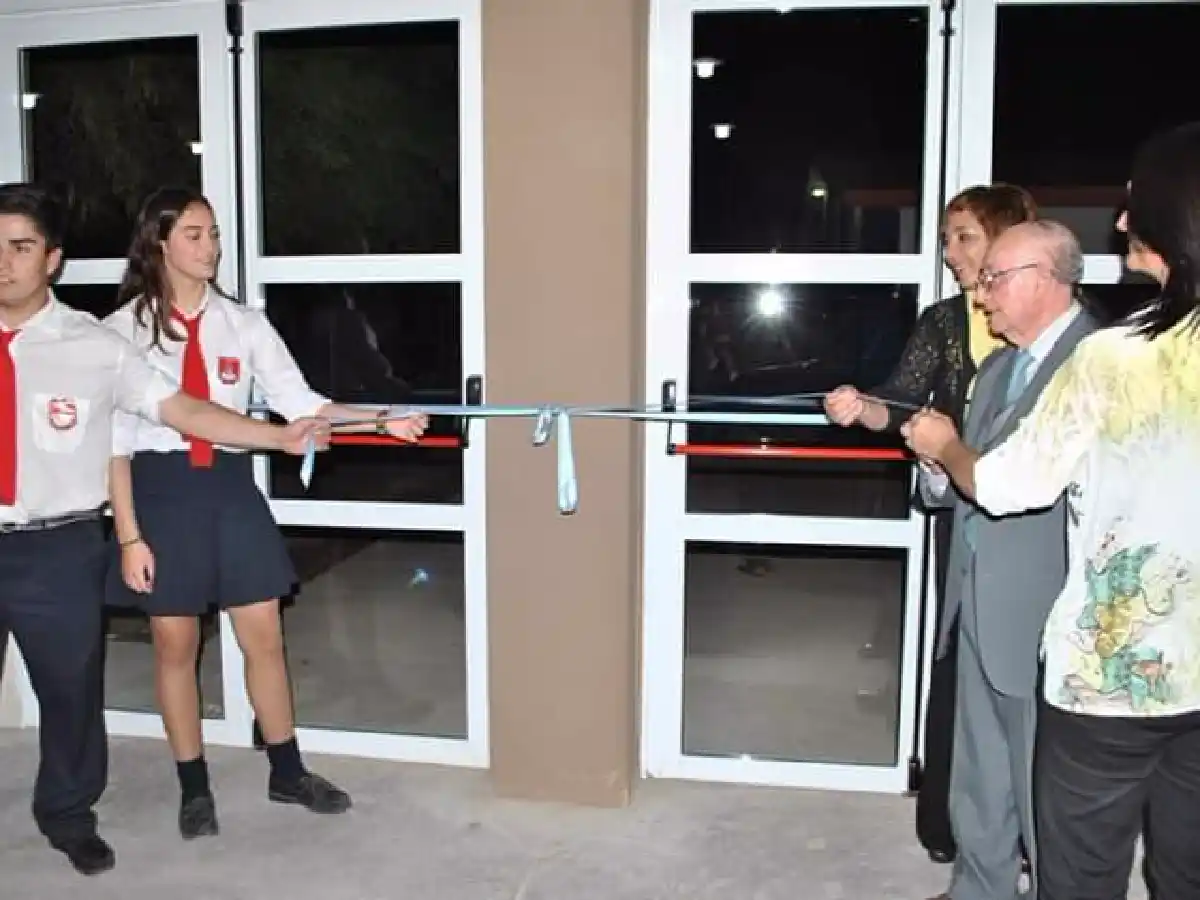  La Francia: obra escolar rinde  honor al “médico del pueblo”