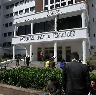 Llegó al hospital con un aborto en curso y los médicos la denunciaron