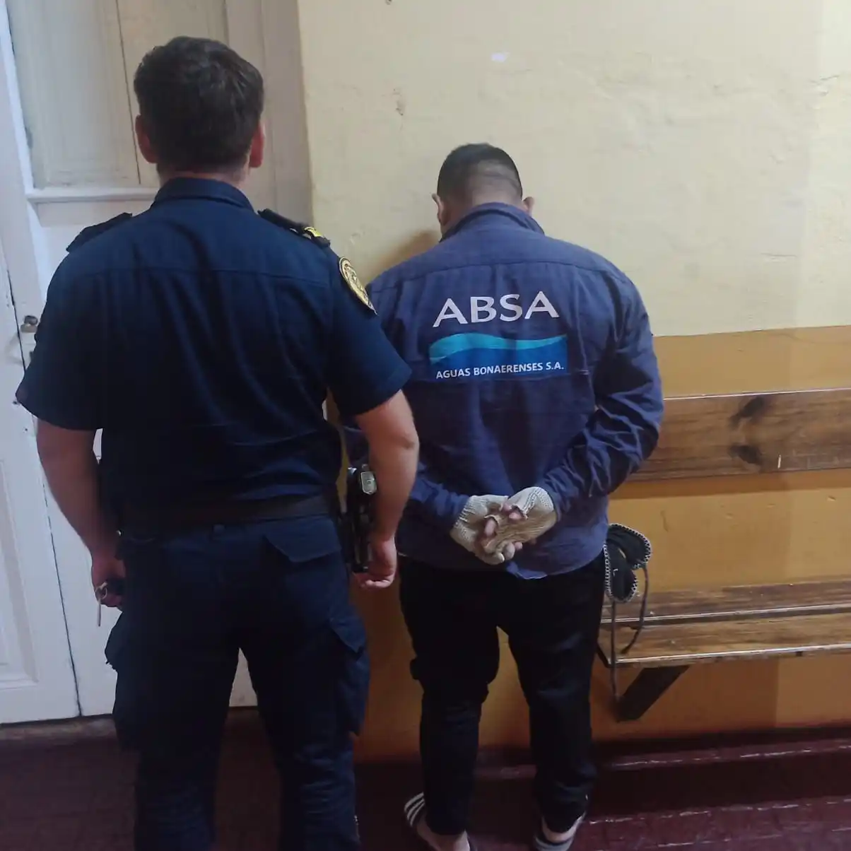 Se negó al control de alcoholemia, intentó agredir a la Policía y terminó detenido
