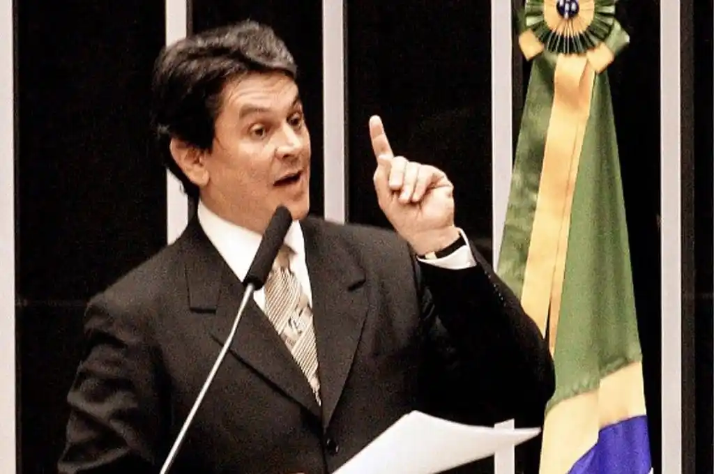 Un ex diputado aliado de Bolsonaro se atrincheró, lanzó granadas e hirió a policías