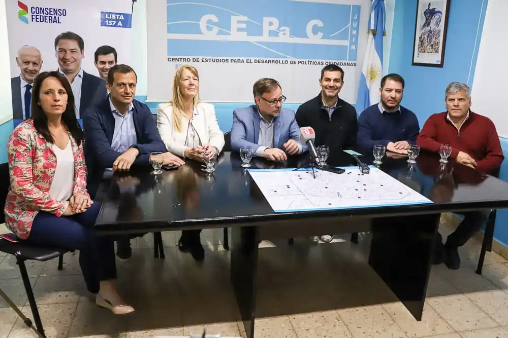 Urtubey en Junín, con Bucca y Stolbizer: Reclamó "atacar la infantilización de la pobreza"