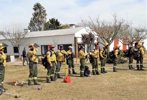 Ecocidio en islas: Manejo del Fuego retiró brigadistas y quedó una guardia para monitorear la situación