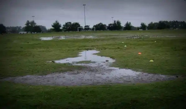 Fútbol local: Por lluvia, se suspendió la fecha