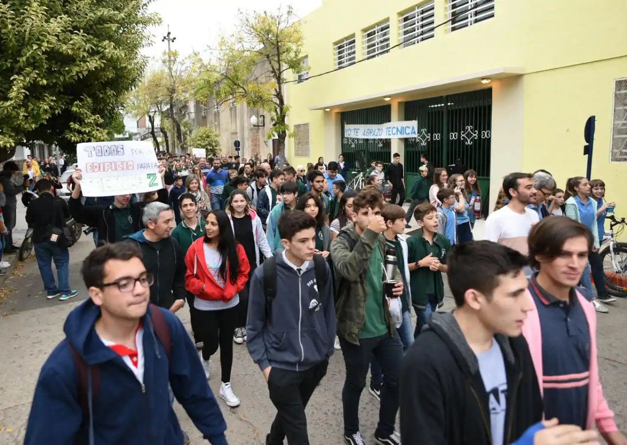 Camino al nuevo edificio, la Escuela Técnica Nº2 celebra 99 años de vida 
