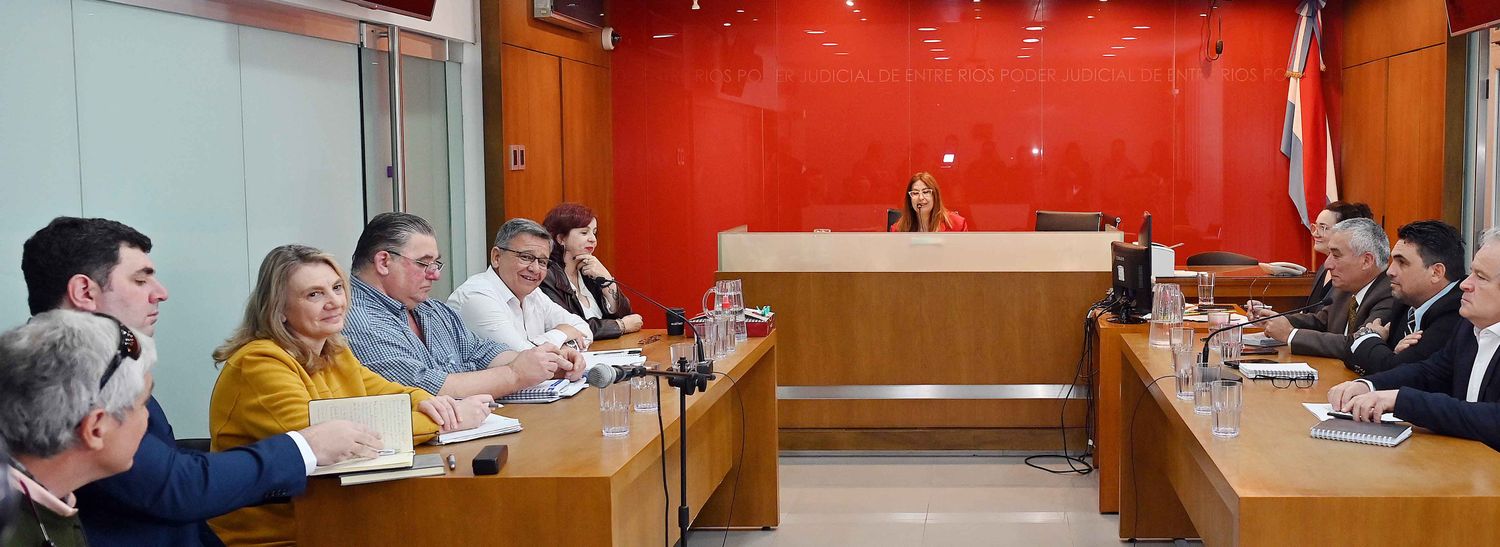 El gobierno elevó una nueva propuesta de recomposición salarial a los docentes