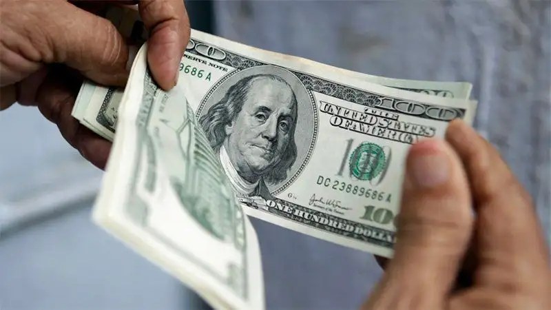 Banco Central estableció restricciones para el dólar