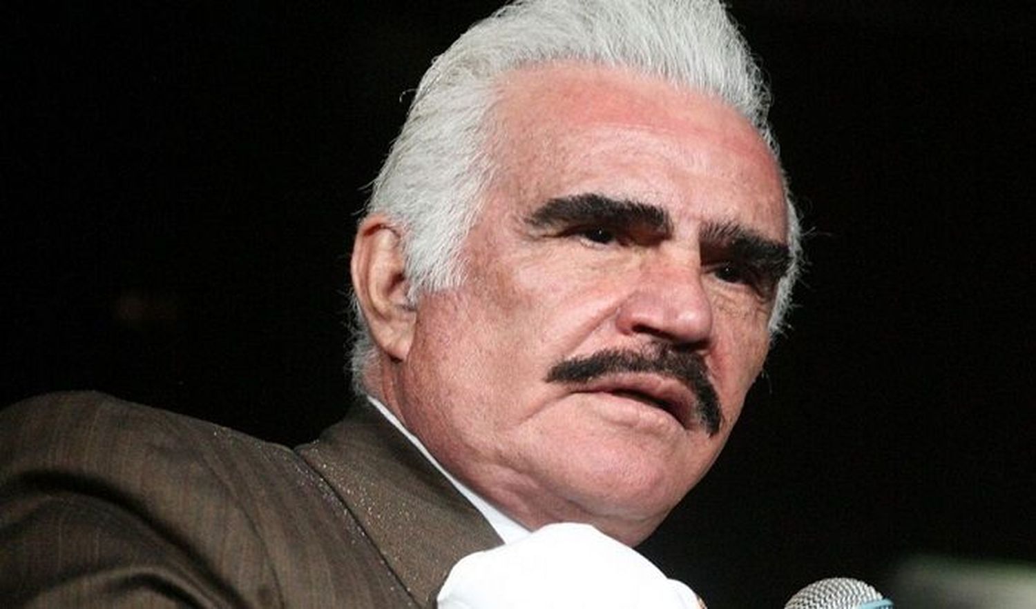 ¡ÚLTIMO ADIÓS! Cuerpo de Vicente Fernández es llevado a «Tres Potrillos»