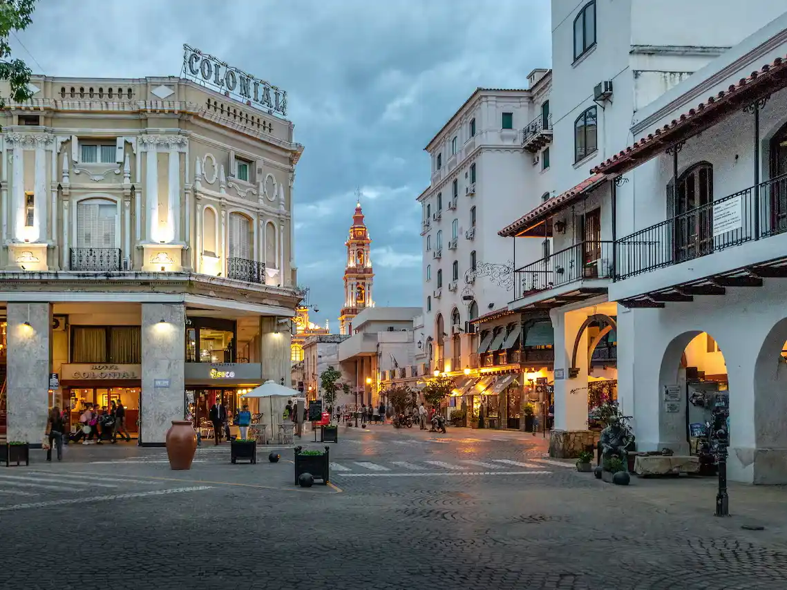 Salta celebra su 443 aniversario.