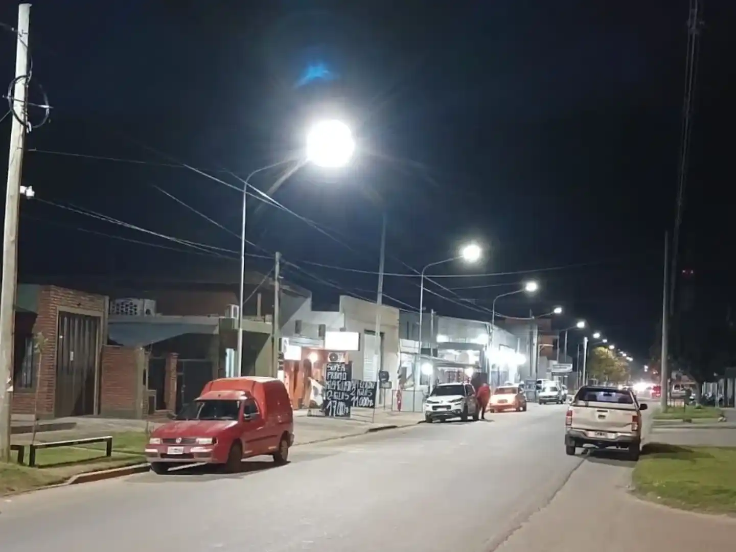 Calles y accesos a la ciudad cuenta con nuevas luminarias. Remplazaron las de vapor de sodio por led.