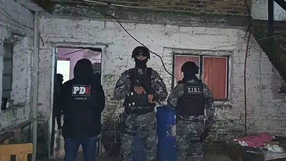 Detuvieron a tres sospechosos por microtráfico en el extremo sur de Rosario