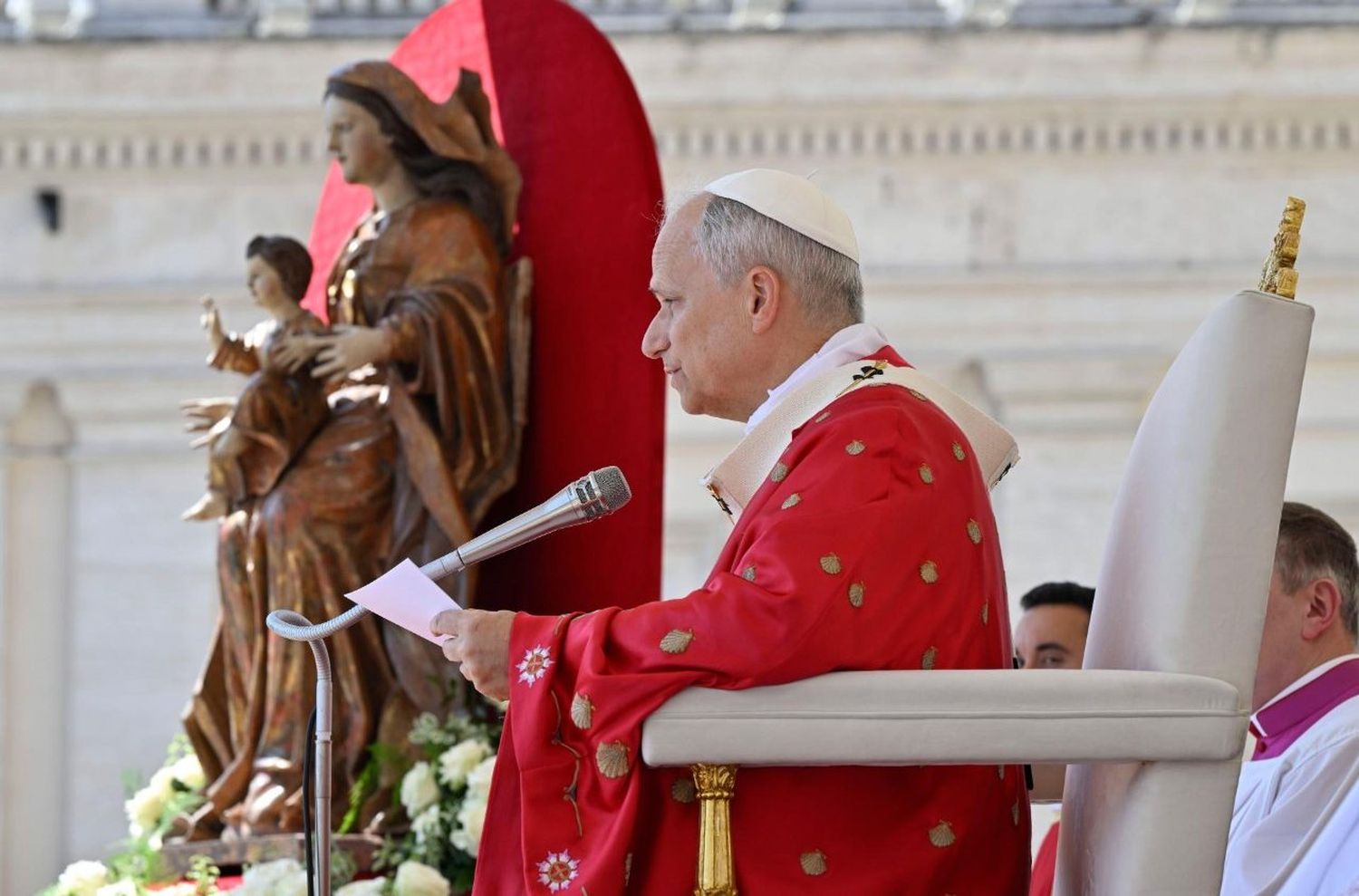 El Papa en Pentecostés: "El Espíritu abre fronteras donde el mundo construye muros”
