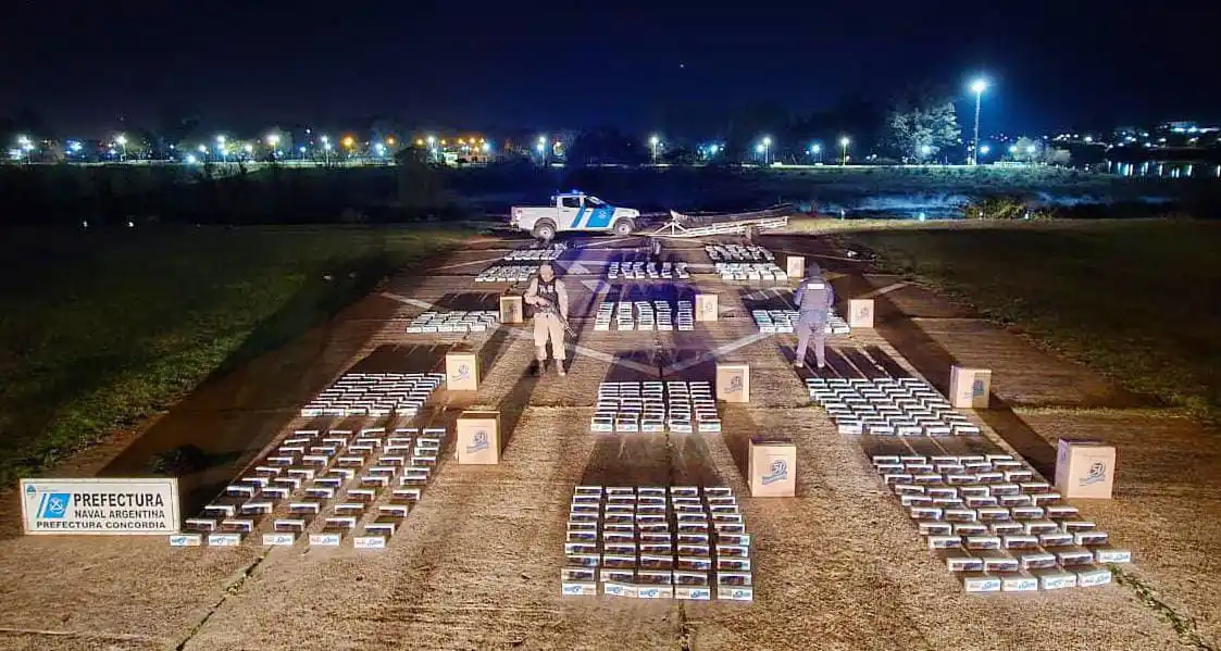 Prefectura Naval secuestró mercadería ilegal valuada en $17,5 millones en el río Uruguay