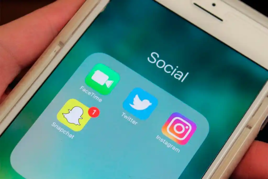 Memes, videollamadas y sexting, las estrategias de las parejas separadas por la cuarentena