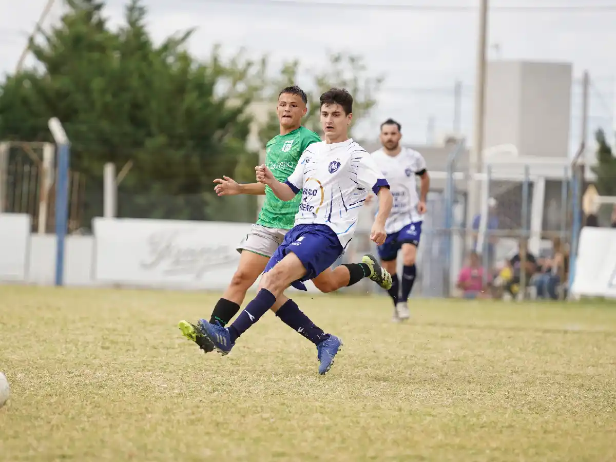 Antártida- Cultural La Francia, atrapante choque de escoltas